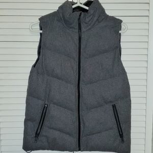 ❄Winter Savings!! GAP Puffer Vest